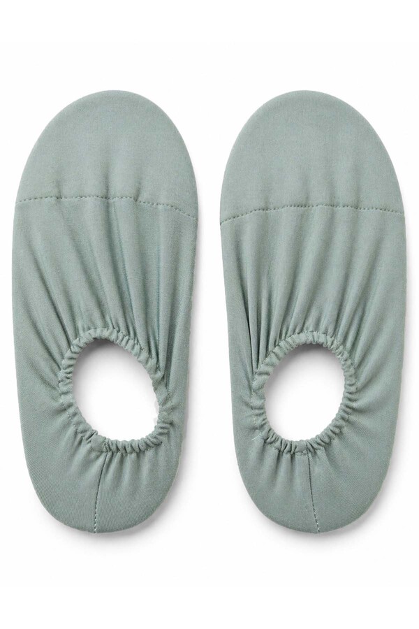 Adult Non-Slip Sole Pool and Beach Foot Covering - Thumbnail
