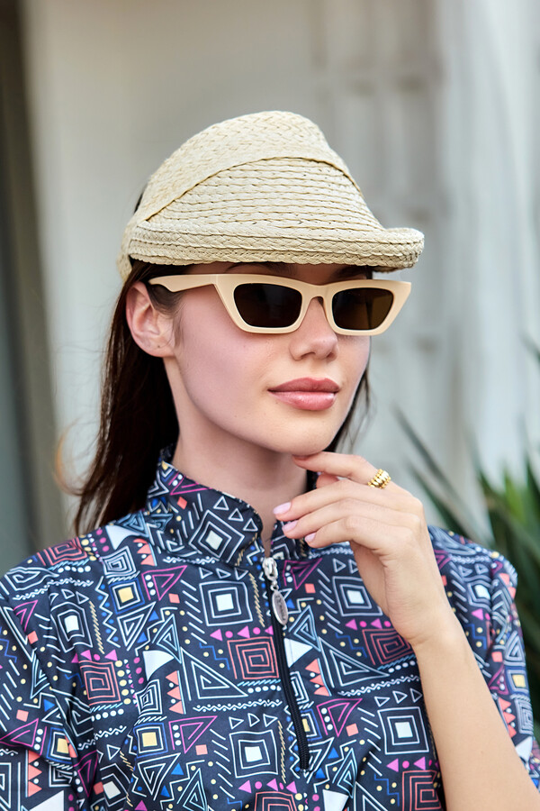 Beige Wide-Brim Straw Hat with Foldable Visor - Thumbnail