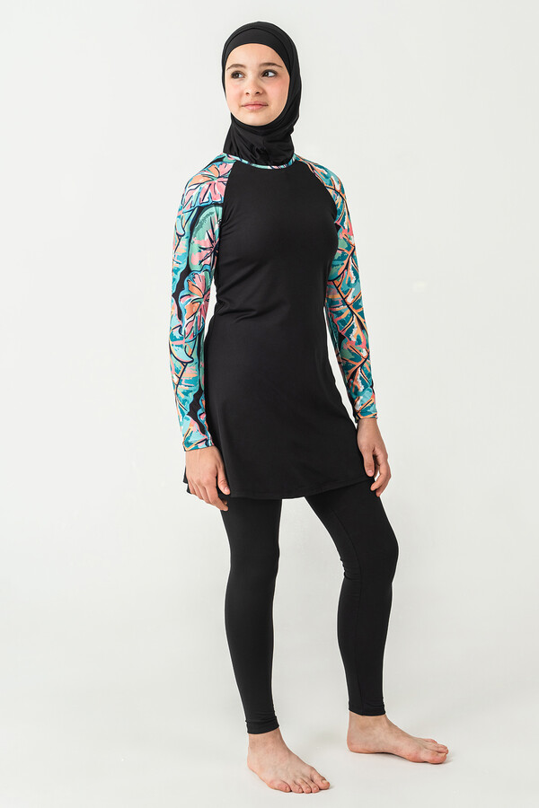 Black Long-Sleeved Full-Cover Swimwear Set - Thumbnail