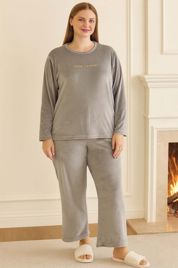 Remsa - Büyük Beden Kadın Kadife Kumaş Pijama Takımı 13213 Açık Gri (1)