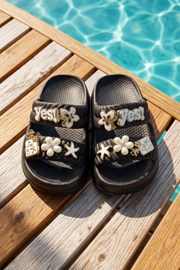 Embellished Kids' Thong Sandals - Thumbnail