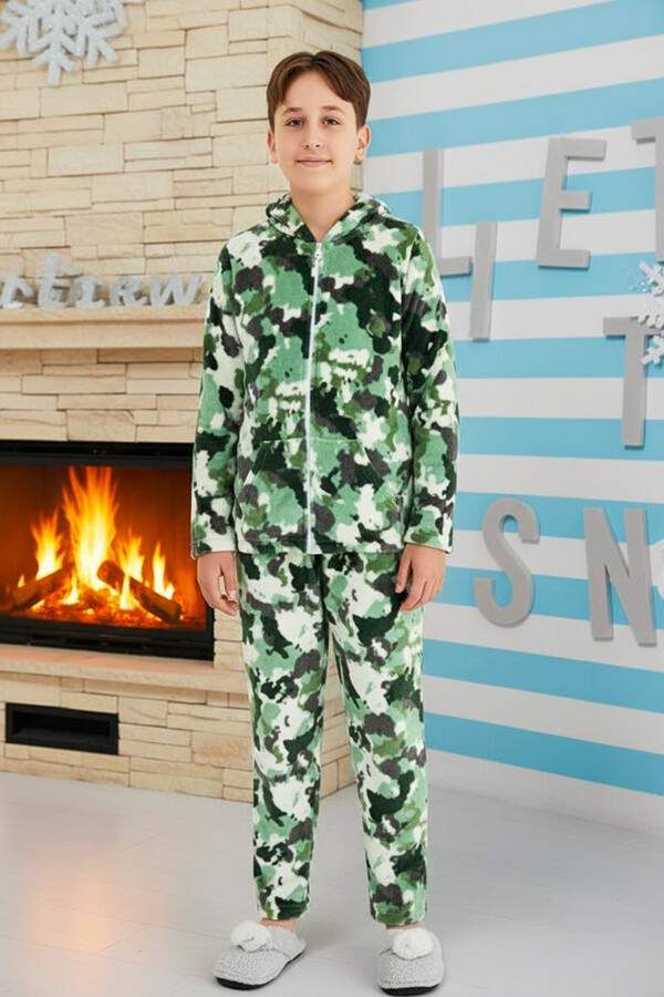 Erkek Genç Çocuk Kadife Kamuflaj Desen Pijama Takımı 240522 Yeşil - Thumbnail