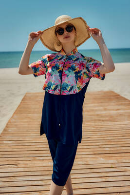 Remsa - Floral Print Short-Sleeve Half-Covered Swimwear Set