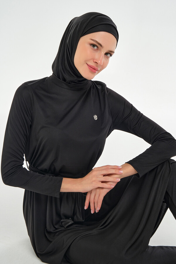 Full-Cover Modest Swimwear Set in Black - Thumbnail