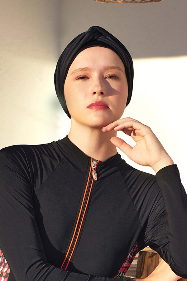 Full-Cover Swimwear Bone in Black RB006-1 - Thumbnail