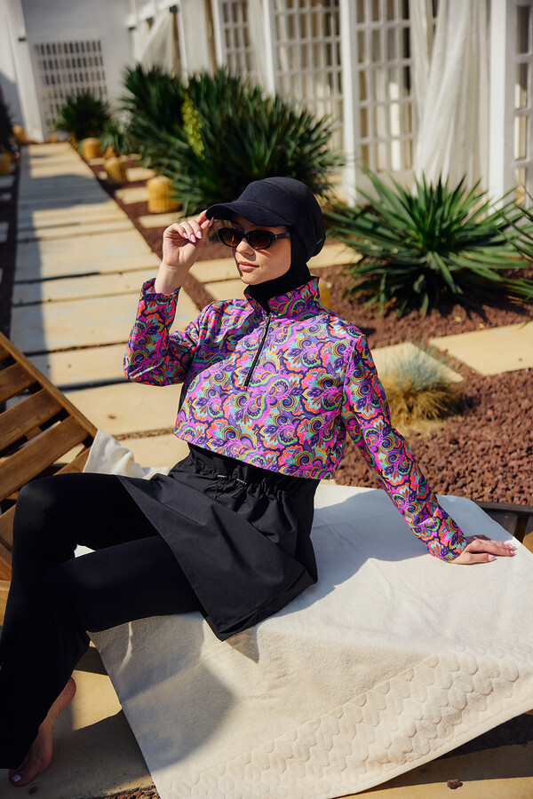 Full-Cover Swimwear Set with Tunic, Leggings, Bustier, and Cap - Thumbnail