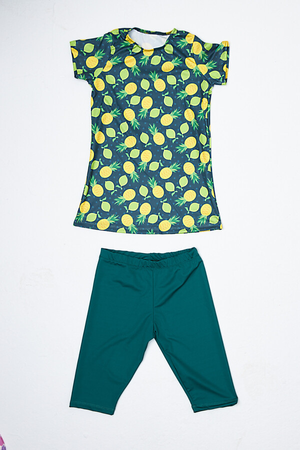 Girl's Short Sleeve Tights Half Covered Swimsuit P23/133 Pineapple Girl's Short Sleeve Tights Half Covered Swimsuit P23/133 Pineapple