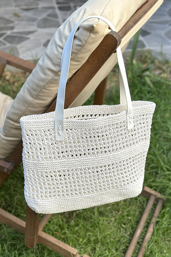 Hand-Woven Rattan Beach Tote Bag Ecru - Thumbnail