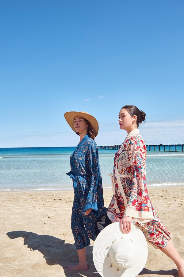 Haşema Bej Renkli Desenli Kemerli Uzun Kimono - Thumbnail