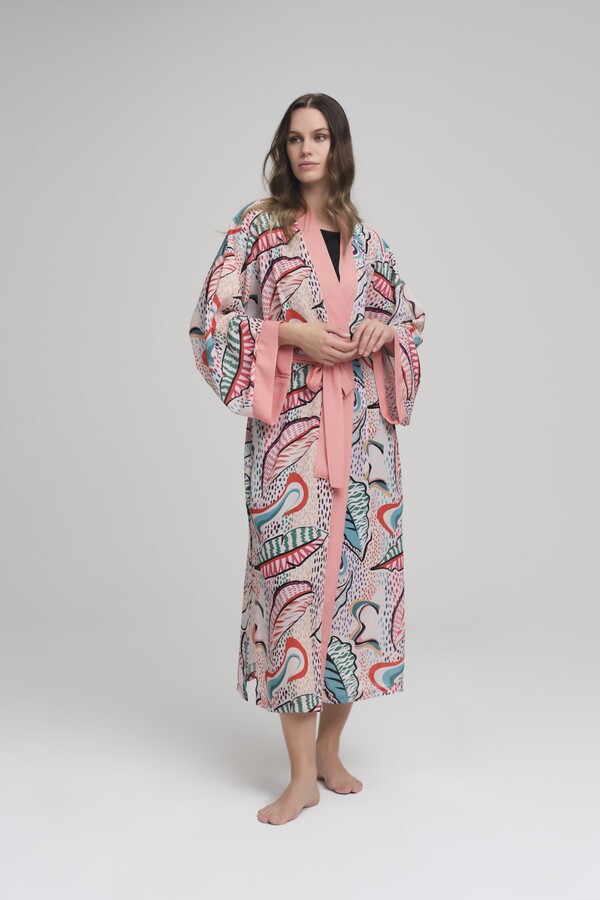Haşema Renkli Yaprak Desenli Pudra Uzun Kimono