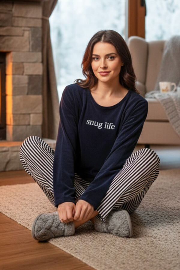 Kadın Desenli Kadife Kumaş Pijama Takımı 13314-2456 Lacivert - Thumbnail