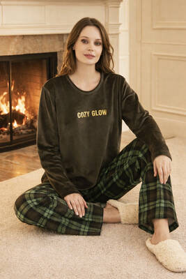 Remsa - Kadın Desenli Kadife Kumaş Pijama Takımı 13314-2457 Haki (1)