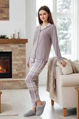 Remsa - Kadın Desenli Önü Düğmeli Yumuşak Milan Kumaş Pijama Takımı 250374 Koyu Vizon (1)