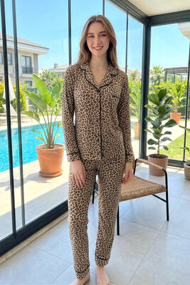 Remsa - Kadın Leopar Desen Önü Düğmeli Yumuşak Milan Kumaş Pijama Takımı 250347-10 Kahverengi