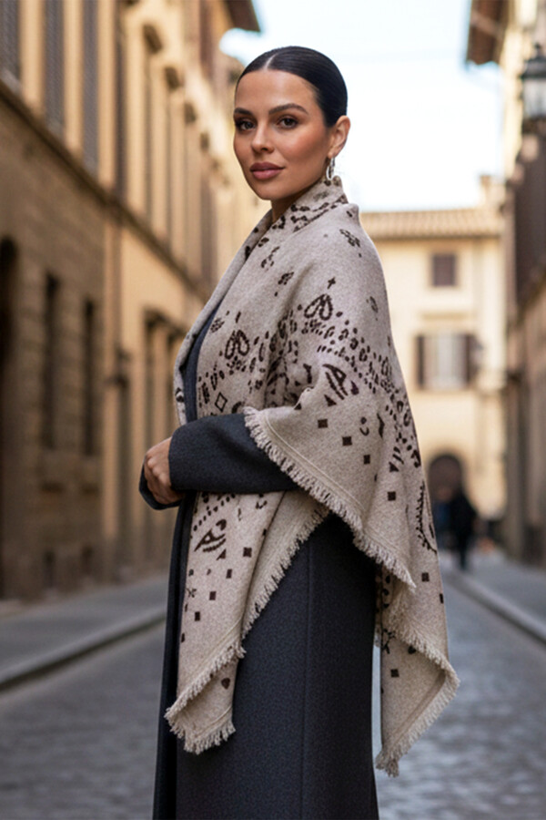 Kaşmir Örgü Desenli Kare Omuz Şalı 108x108 cm 1300 Bej - Thumbnail