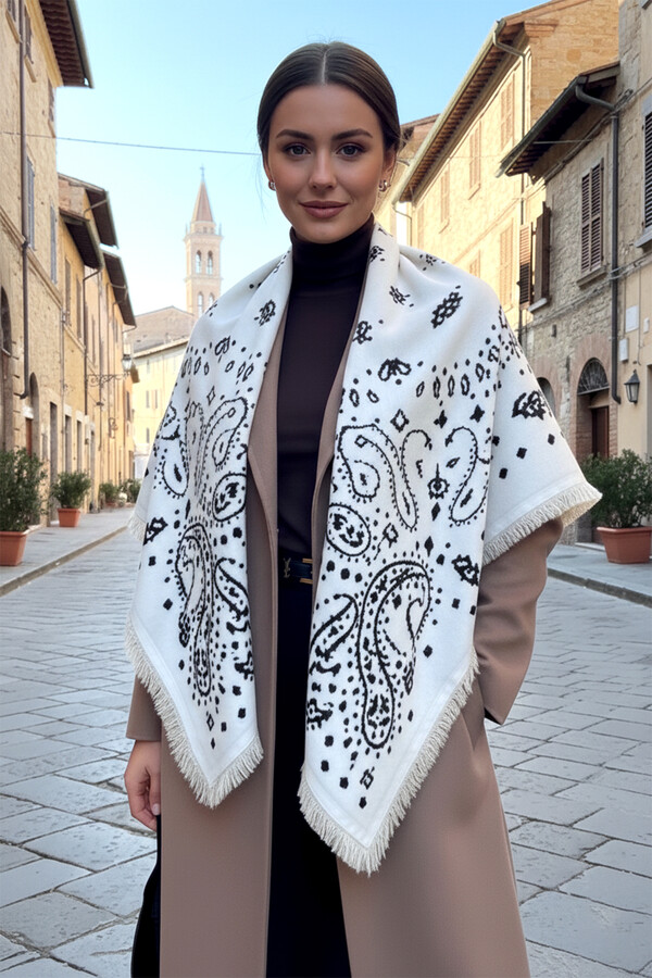 Kaşmir Örgü Desenli Kare Omuz Şalı 108x108 cm 1300 Ekru - Thumbnail