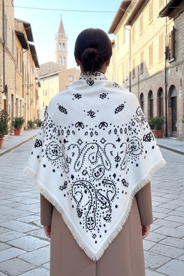 Kaşmir Örgü Desenli Kare Omuz Şalı 108x108 cm 1300 Ekru - Thumbnail