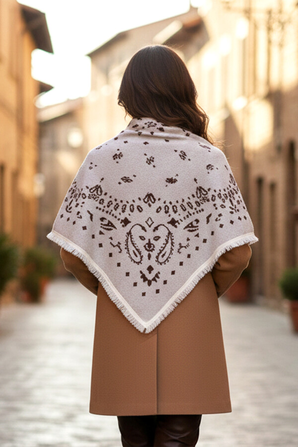 Kaşmir Örgü Desenli Kare Omuz Şalı 108x108 cm 1300 Ekru01 - Thumbnail