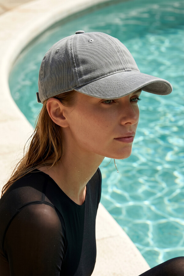Light Grey Baseball Cap for Daily Wear - Thumbnail