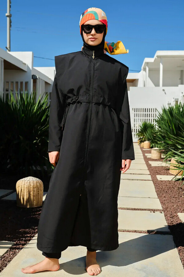 Long-Sleeved Full-Cover Swimsuit - Thumbnail