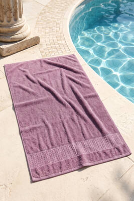 Remsa - Modest Beach Bath Towel in Maroon (1)