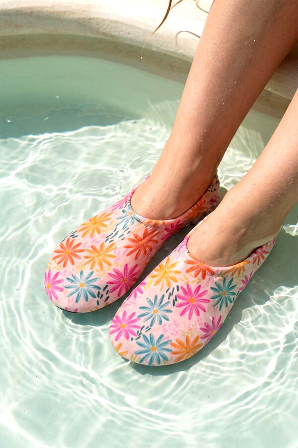 Non-Slip Foot Covering 19 Coral - Thumbnail