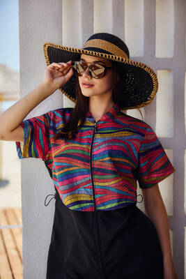 Remsa Mayo - Önü Kapaklı Paraşüt Kısa Kollu Yarı Kapalı Mayo Nurel R2606 (1) Remsa Mayo - Önü Kapaklı Paraşüt Kısa Kollu Yarı Kapalı Mayo Nurel R2606 (1)