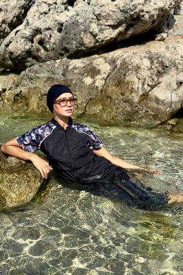 Remsa - Parachute Semi-Covered Tesettür Swimsuit Hera Fish 2408 Black (1)