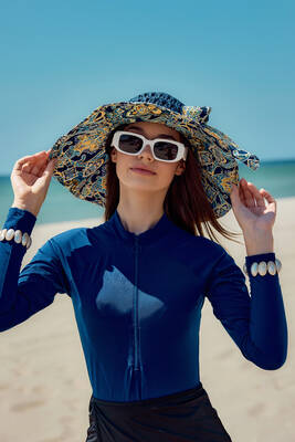 Remsa - Patterned Fabric and Woven Hat Sun Protection Beach Hat RS (1)