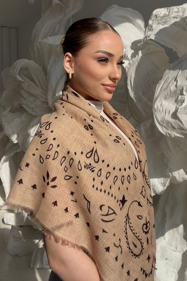 Patterned Square Shoulder Shawl - Thumbnail