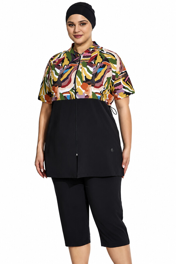 Plus-Size Semi-Covered Swimwear Set with Tunic and Shorts - Thumbnail