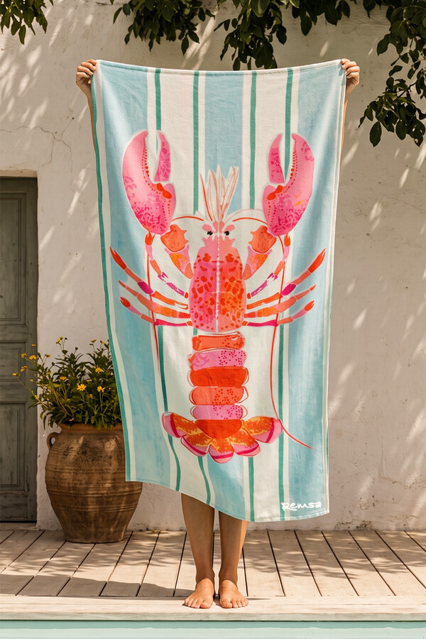 Printed Beach Towel with Crab Motif - Thumbnail