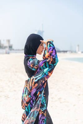 Remsa - Remsa Hijab Swimsuit One-Caftan Kimono Pareo RP004A Coral (1) Remsa - Remsa Hijab Swimsuit One-Caftan Kimono Pareo RP004A Coral (1)