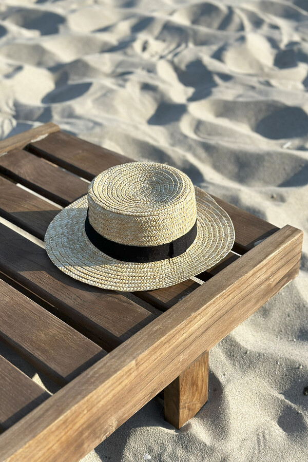 Retro Woven Straw Hat with Contrast Band - Thumbnail
