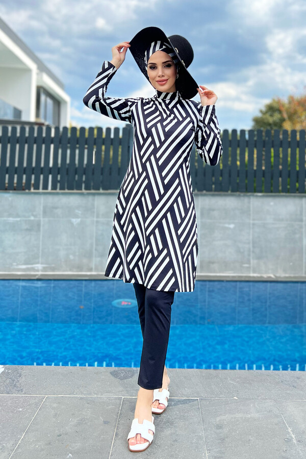 Remsa Swimwear Lycra Fully Covered Hijab Swimsuit Black and White Zigzag 2201 ZEHRA - Thumbnail