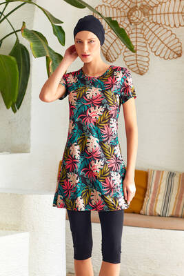 Rozamay - Short Sleeve Semi-Covered Swimsuit 3601 Black Rozamay - Short Sleeve Semi-Covered Swimsuit 3601 Black