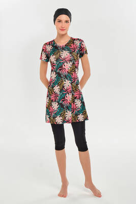 Rozamay - Short Sleeve Semi-Covered Swimsuit 3601 Black (1) Rozamay - Short Sleeve Semi-Covered Swimsuit 3601 Black (1)