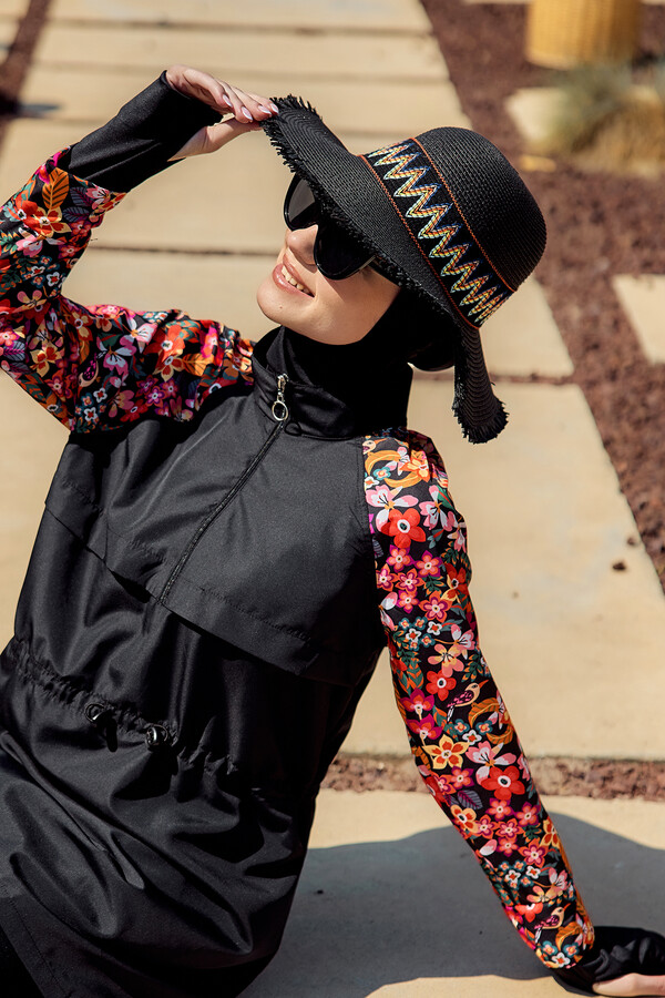 Tassel Trimmed Zigzag Strip Straw Hat RS - Thumbnail