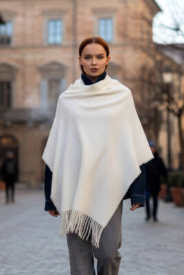 Remsa - Tasseled Bouclé Scarf Shawl 40x210 cm 1257 Ecru