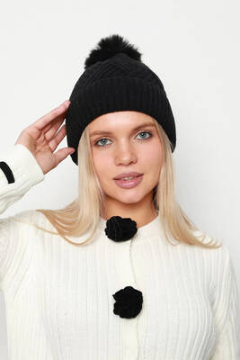 Remsa - Thick Pom-Pom Women's Beanie with Wool Lining RKŞ-17 - Black