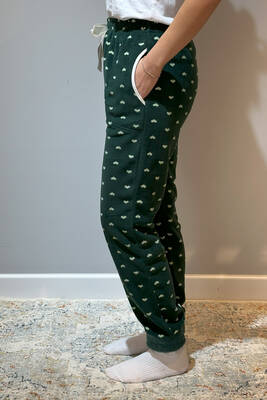 Estiva - Women’s Fleece Cuffed Pajama Bottoms with Hearts 130 Green (1) Estiva - Women’s Fleece Cuffed Pajama Bottoms with Hearts 130 Green (1)