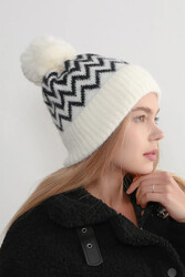 Remsa - Zigzag Pattern Women's Beanie RKŞ-19 - Black and White