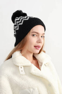 Remsa - Zigzag Pattern Women's Beanie with Pompon Detail RKŞ-19 - White Black (1)