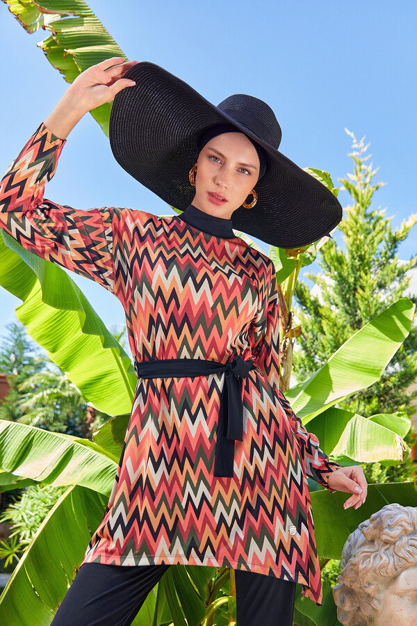 Zigzag Print Full-Cover Swimwear Set - Thumbnail